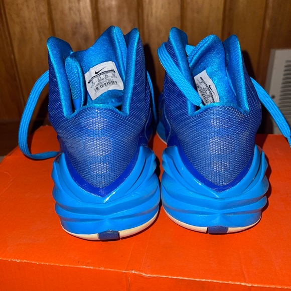 Nike Hyperdunk - Picture 8 of 10